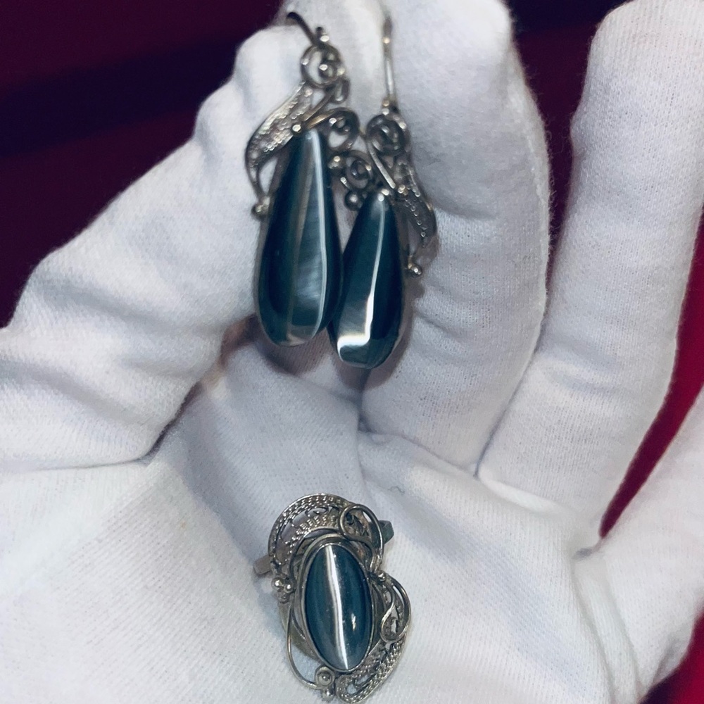 Vintage Elegant Silver tone cat eye Jewelry Set, ring size 6
